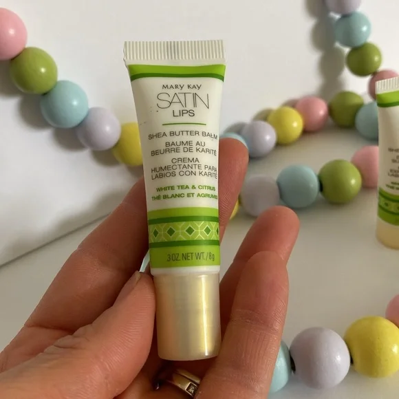 Mary Kay Satin Lips - Picture 5 of 6